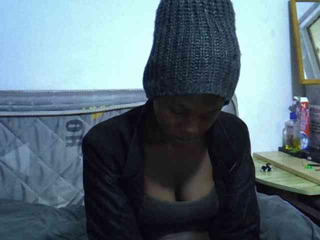 Sexybeiby1 webcam