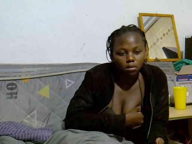 Sexybeiby1 webcam