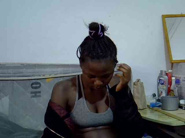 Sexybeiby1 webcam