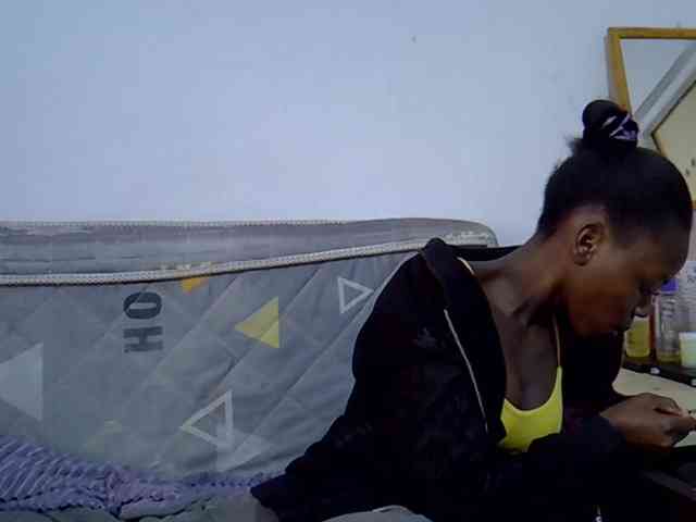 Sexybeiby1 webcam