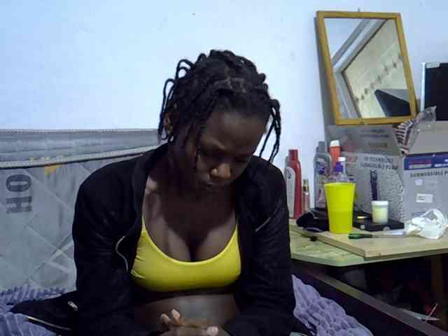 Sexybeiby1 webcam