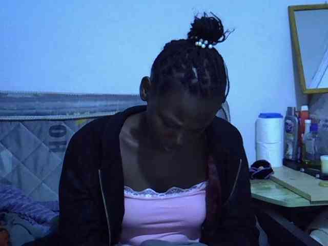Sexybeiby1 webcam
