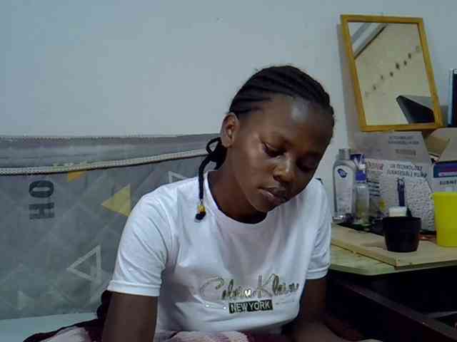 Sexybeiby1 webcam