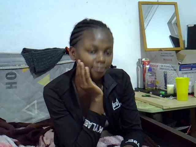 Sexybeiby1 webcam