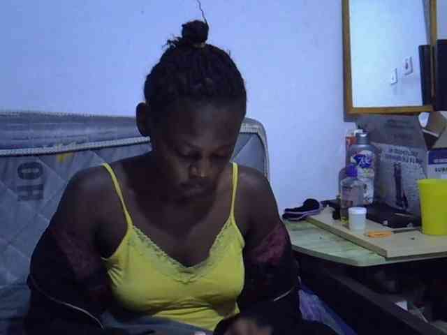 Sexybeiby1 webcam