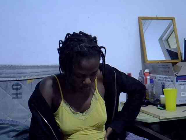 Sexybeiby1 webcam