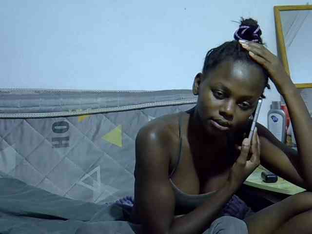 Sexybeiby1 webcam