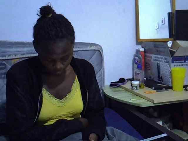 Sexybeiby1 webcam