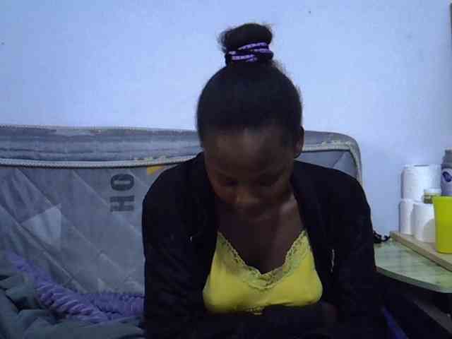 Sexybeiby1 webcam
