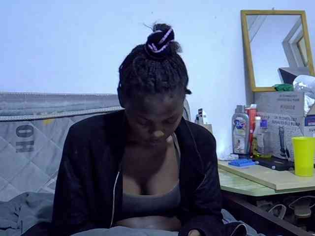 Sexybeiby1 webcam