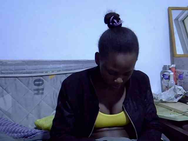 Sexybeiby1 webcam