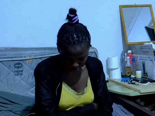 Sexybeiby1 webcam