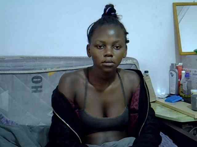 Sexybeiby1 webcam
