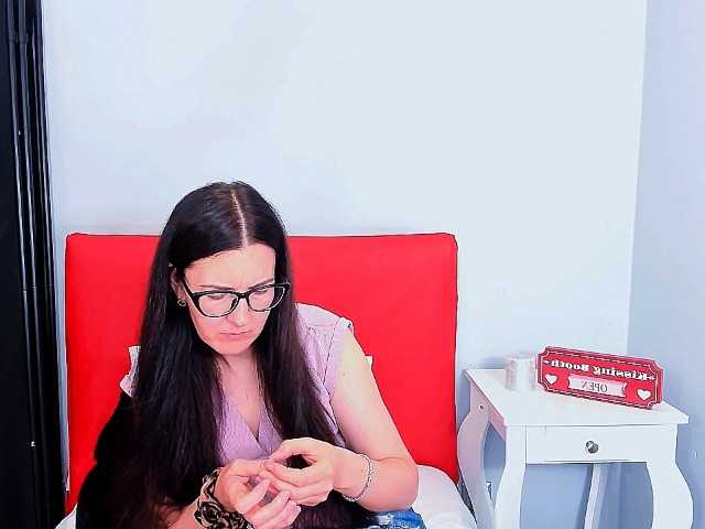 NadiaAmore live cam on BongaCams
