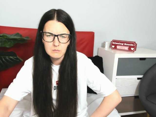 NadiaAmore live cam on BongaCams