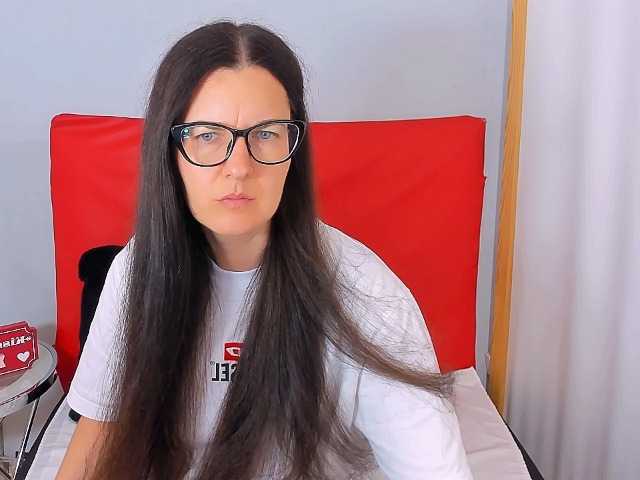 NadiaAmore live cam