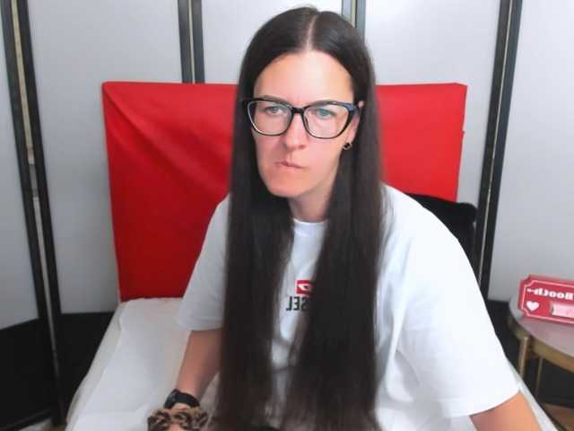 NadiaAmore live cam on BongaCams
