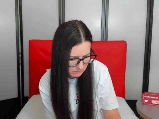 NadiaAmore webcam