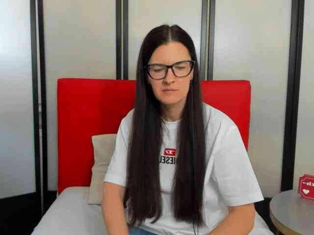NadiaAmore webcam