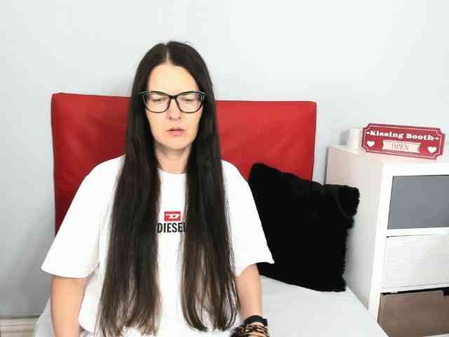 NadiaAmore webcam