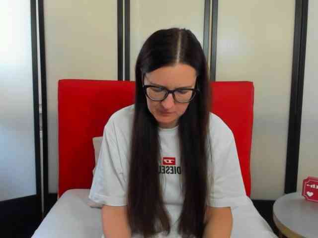 NadiaAmore webcam