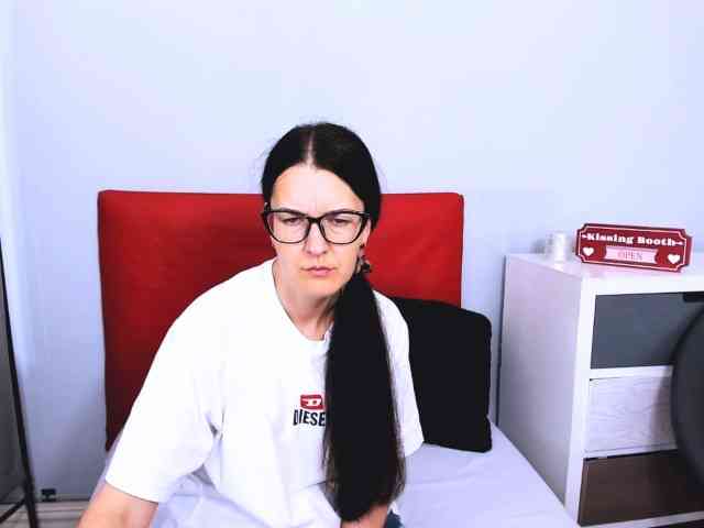 NadiaAmore webcam