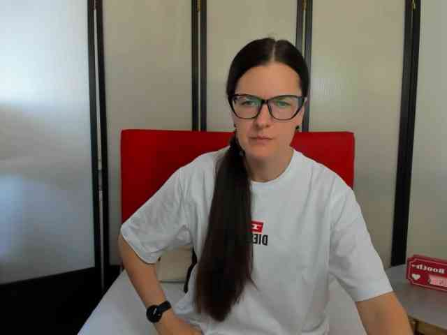 NadiaAmore webcam