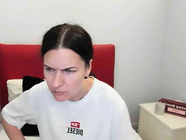 NadiaAmore webcam