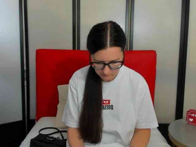 NadiaAmore webcam
