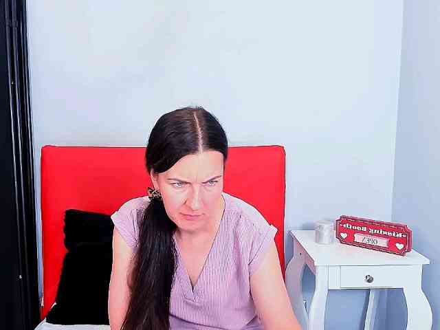 NadiaAmore webcam