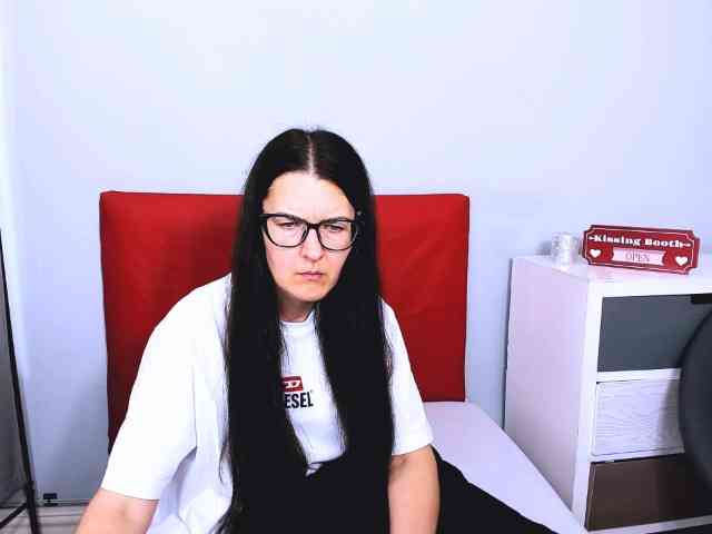 NadiaAmore webcam