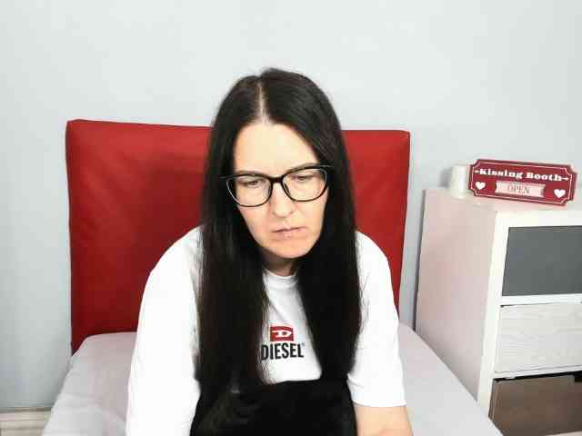 NadiaAmore webcam