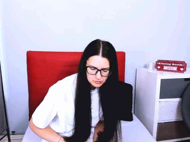 NadiaAmore - Girl 