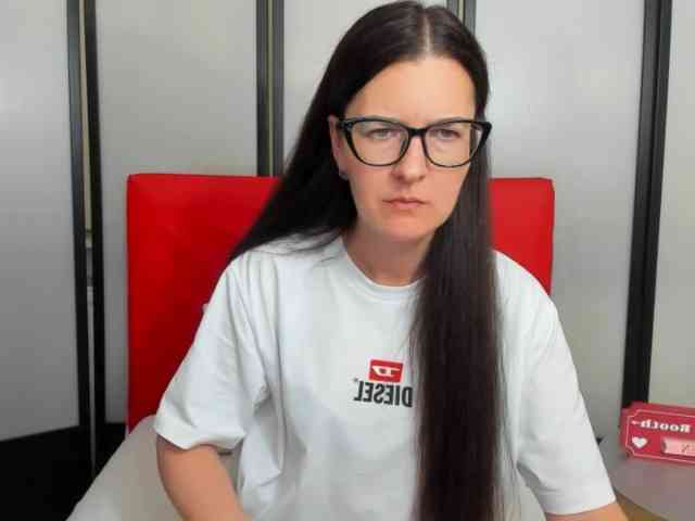 NadiaAmore webcam