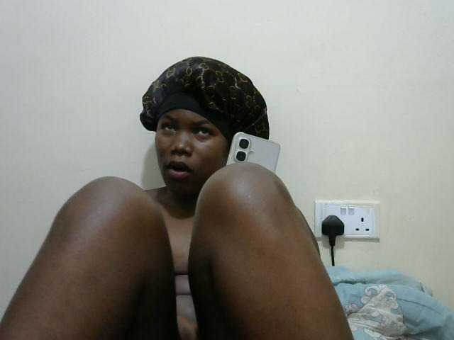 Hotvilian live cam on BongaCams