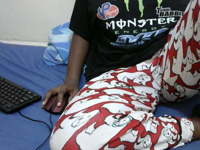 Hotvilian live cam on BongaCams