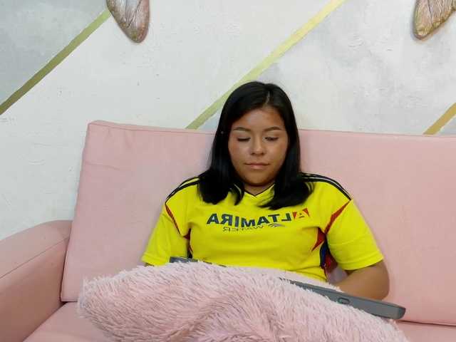 Luna-cruz live cam on BongaCams