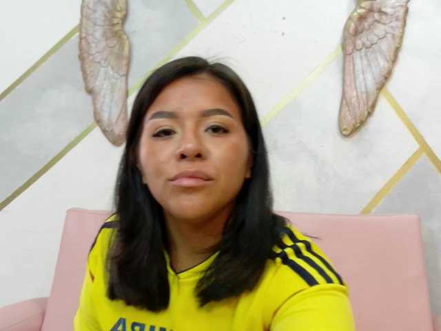 Luna-cruz live cam on BongaCams