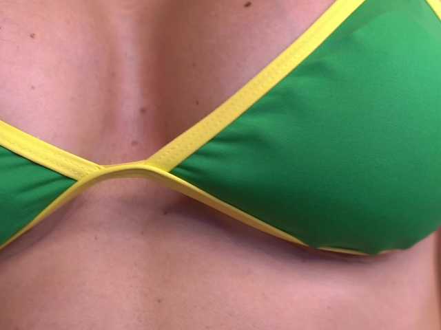 MirandaRaye live cam on BongaCams