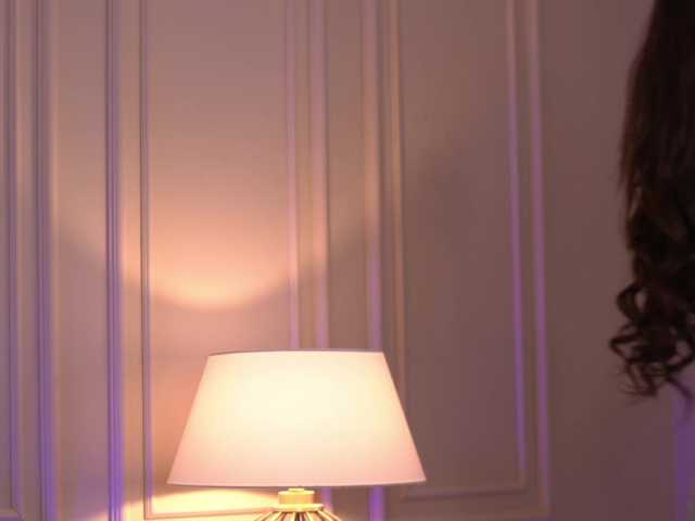 MirandaRaye live cam on UnifiedCams