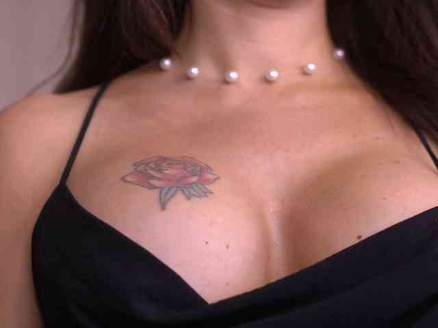 MirandaRaye webcam