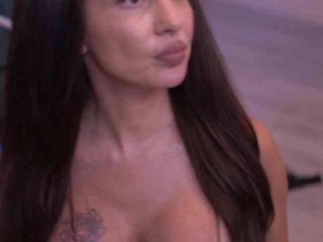MirandaRaye webcam