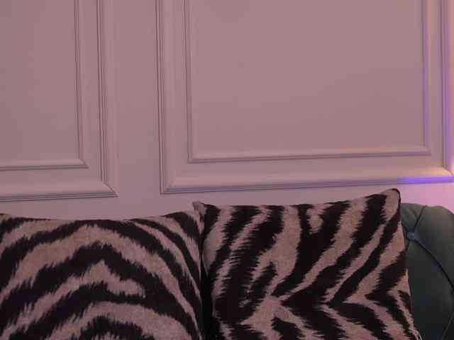 MirandaRaye webcam