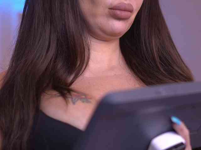 MirandaRaye webcam