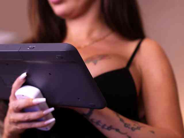 MirandaRaye webcam