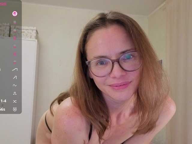 mmmayday live cam on BongaCams