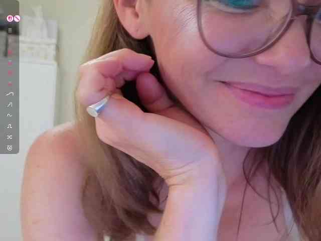 mmmayday webcam