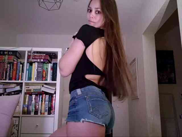 Model: Miaivy