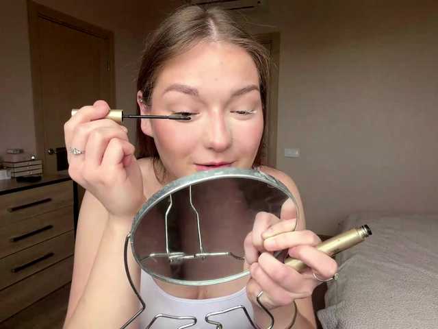 lizzzanatoo live cam on BongaCams