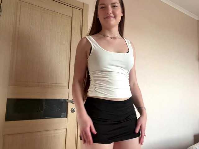 lizzzanatoo live cam on BongaCams